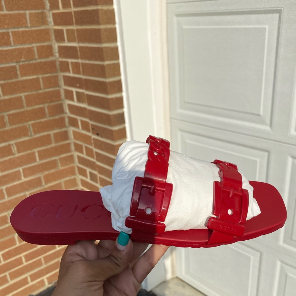 Gucci hibiscus red sandals